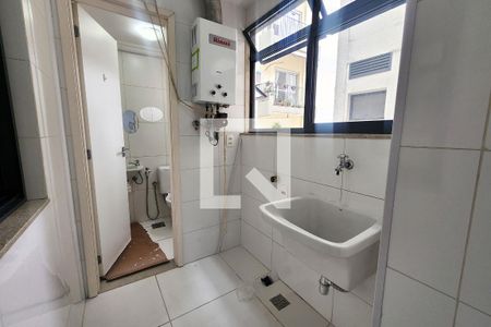 Apartamento à venda com 124m², 4 quartos e 2 vagas Apartamento à venda com 124m², 4 quartos e 2 vagasÁrea de Serviço