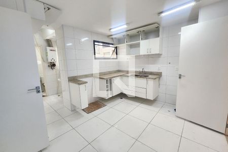 Apartamento à venda com 124m², 4 quartos e 2 vagas Apartamento à venda com 124m², 4 quartos e 2 vagasCozinha