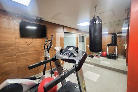 Apartamento à venda com 124m², 4 quartos e 2 vagas Apartamento à venda com 124m², 4 quartos e 2 vagasÁrea comum - Academia