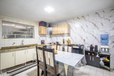 Casa à venda com 125m², 4 quartos e 2 vagasCozinha