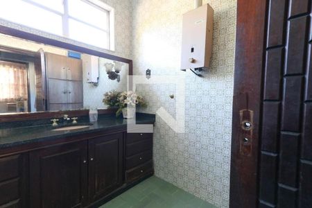 Casa de condomínio à venda com 549m², 9 quartos e 3 vagas Casa de condomínio à venda com 549m², 9 quartos e 3 vagasBanheiro 2