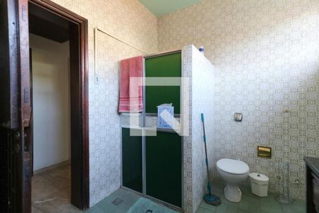 Casa de condomínio à venda com 549m², 9 quartos e 3 vagas Casa de condomínio à venda com 549m², 9 quartos e 3 vagasBanheiro 2