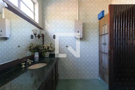 Casa de condomínio à venda com 549m², 9 quartos e 3 vagas Casa de condomínio à venda com 549m², 9 quartos e 3 vagasBanheiro 2