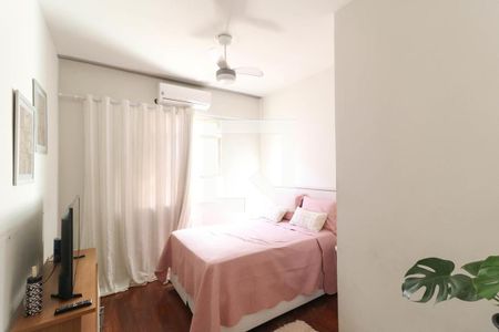 Casa de condomínio à venda com 549m², 9 quartos e 3 vagas Casa de condomínio à venda com 549m², 9 quartos e 3 vagasQuarto 3