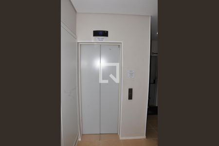 Studio para alugar com 32m², 1 quarto e 1 vaga Studio para alugar com 32m², 1 quarto e 1 vagaElevador