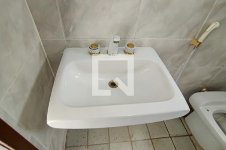 Casa à venda com 200m², 3 quartos e 4 vagas Casa à venda com 200m², 3 quartos e 4 vagasBanheiro Quarto 2