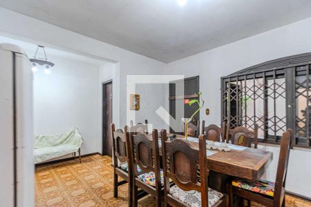 Casa à venda com 400m², 8 quartos e 4 vagas Casa à venda com 400m², 8 quartos e 4 vagasCozinha