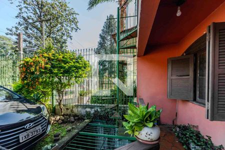 Casa à venda com 400m², 8 quartos e 4 vagas Casa à venda com 400m², 8 quartos e 4 vagasFachada