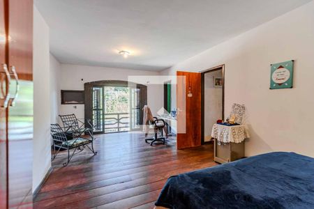 Casa à venda com 400m², 8 quartos e 4 vagas Casa à venda com 400m², 8 quartos e 4 vagasQuarto 5