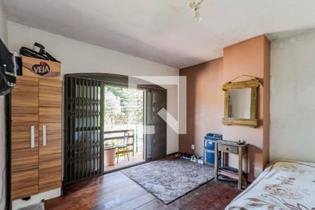 Casa à venda com 400m², 8 quartos e 4 vagas Casa à venda com 400m², 8 quartos e 4 vagasQuarto 5