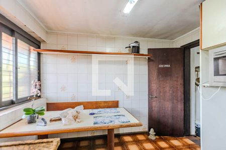 Casa à venda com 400m², 8 quartos e 4 vagas Casa à venda com 400m², 8 quartos e 4 vagasCozinha