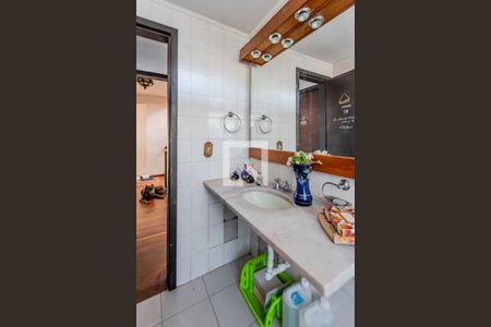 Casa à venda com 400m², 8 quartos e 4 vagas Casa à venda com 400m², 8 quartos e 4 vagasBanheiro