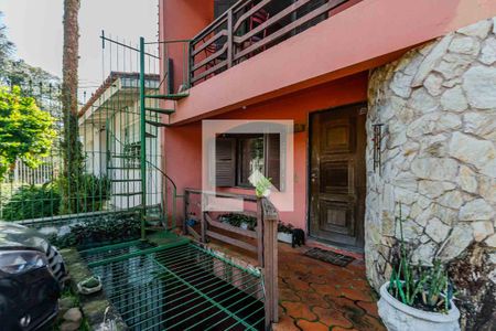 Casa à venda com 400m², 8 quartos e 4 vagas Casa à venda com 400m², 8 quartos e 4 vagasFachada