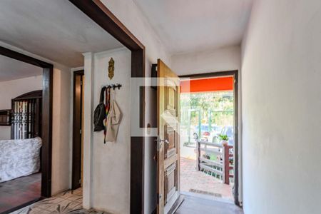 Casa à venda com 400m², 8 quartos e 4 vagas Casa à venda com 400m², 8 quartos e 4 vagasHall de entrada