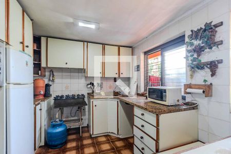 Casa à venda com 400m², 8 quartos e 4 vagas Casa à venda com 400m², 8 quartos e 4 vagasCozinha