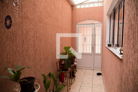 Casa à venda com 160m², 3 quartos e 4 vagasCorredor