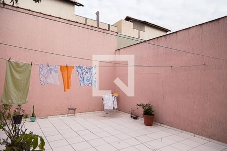 Casa à venda com 160m², 3 quartos e 4 vagasQuintal