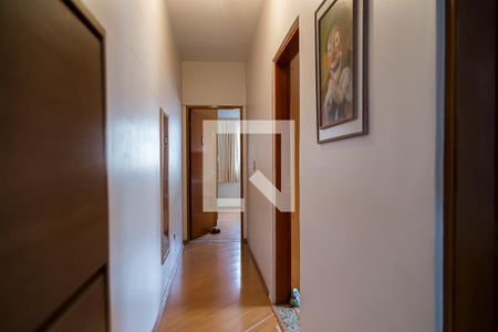 Casa à venda com 160m², 3 quartos e 4 vagasCorredor