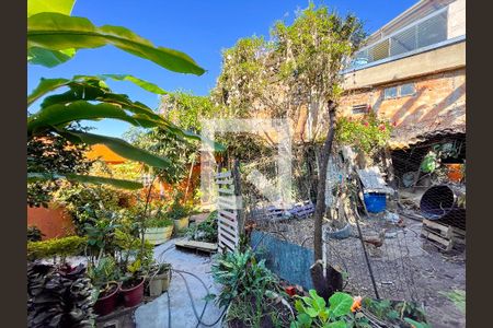 Casa à venda com 126m², 3 quartos e 1 vagagalinheiro