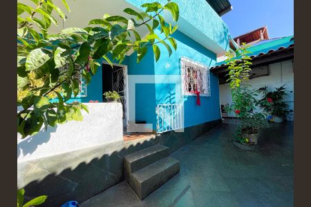 Casa à venda com 126m², 3 quartos e 1 vagaFachada