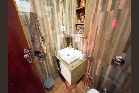 Casa à venda com 126m², 3 quartos e 1 vagaBanheiro da Suíte