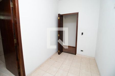 Casa à venda com 450m², 4 quartos e 8 vagasCloset da suíte 2