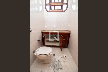 Casa à venda com 450m², 4 quartos e 8 vagasLavabo 1