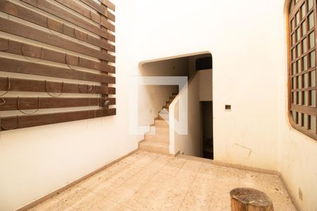 Casa à venda com 450m², 4 quartos e 8 vagasJardim de inverno