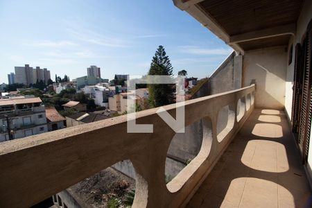 Casa à venda com 450m², 4 quartos e 8 vagasVaranda Suíte 1