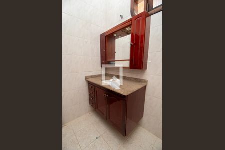 Casa à venda com 450m², 4 quartos e 8 vagasBanheiro da Suíte 1