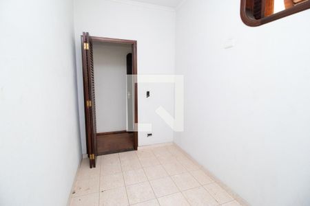 Casa à venda com 450m², 4 quartos e 8 vagasCloset da suíte 2