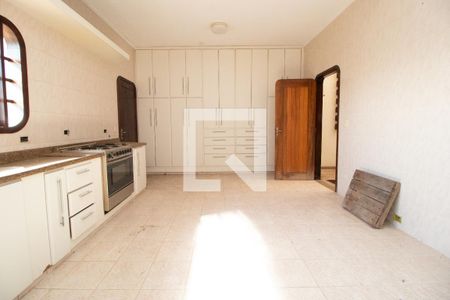 Casa à venda com 450m², 4 quartos e 8 vagasCozinha