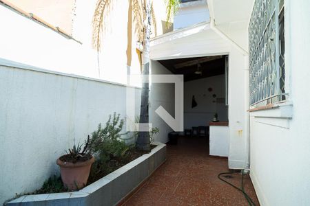 Casa à venda com 160m², 3 quartos e 1 vaga Casa à venda com 160m², 3 quartos e 1 vagaQuintal