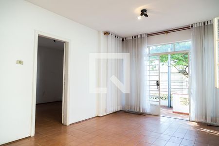 Sala de casa à venda com 3 quartos, 160m² em Chácara Inglesa, São Paulo