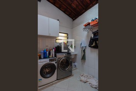 Casa à venda com 150m², 2 quartos e 3 vagas Casa à venda com 150m², 2 quartos e 3 vagasÁrea de Serviço