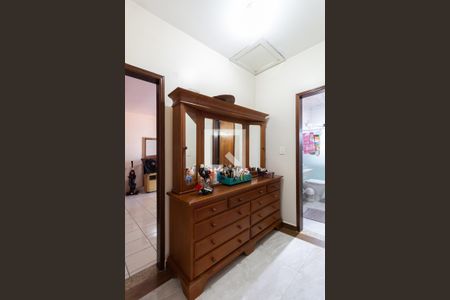 Casa à venda com 150m², 2 quartos e 3 vagas Casa à venda com 150m², 2 quartos e 3 vagasCorredor