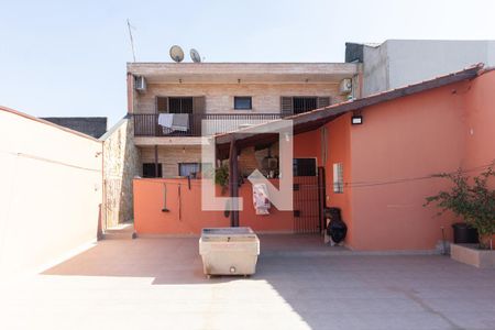 Casa à venda com 150m², 2 quartos e 3 vagas Casa à venda com 150m², 2 quartos e 3 vagasVaranda