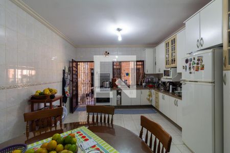 Casa à venda com 150m², 2 quartos e 3 vagas Casa à venda com 150m², 2 quartos e 3 vagasCozinha