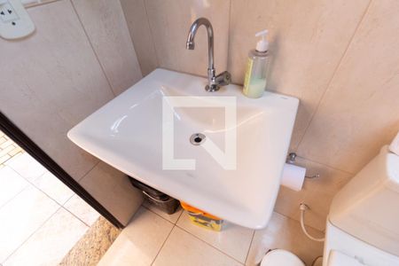 Casa à venda com 150m², 2 quartos e 3 vagas Casa à venda com 150m², 2 quartos e 3 vagasBanheiro de Serviço