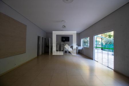 Apartamento à venda com 70m², 3 quartos e 1 vaga Apartamento à venda com 70m², 3 quartos e 1 vagaÁrea comum - Salão de festas