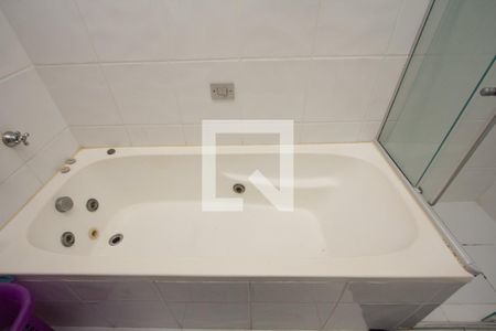 Casa à venda com 320m², 3 quartos e 2 vagas Casa à venda com 320m², 3 quartos e 2 vagasBanheiro da Suíte 3