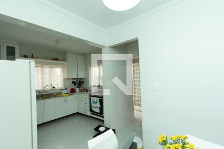 Casa à venda com 320m², 3 quartos e 2 vagas Casa à venda com 320m², 3 quartos e 2 vagasCozinha