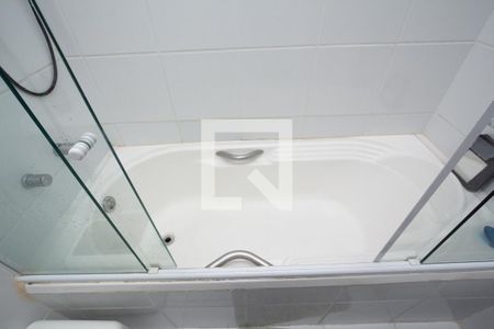 Casa à venda com 320m², 3 quartos e 2 vagas Casa à venda com 320m², 3 quartos e 2 vagasBanheiro da Suíte 2