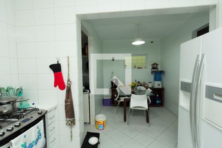 Casa à venda com 320m², 3 quartos e 2 vagas Casa à venda com 320m², 3 quartos e 2 vagasCozinha