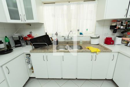 Casa à venda com 320m², 3 quartos e 2 vagas Casa à venda com 320m², 3 quartos e 2 vagasCozinha