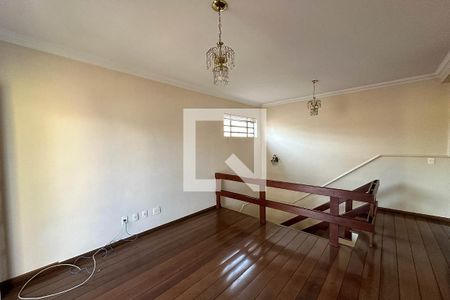 Casa à venda com 420m², 5 quartos e 6 vagasQuarto