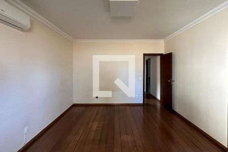 Casa à venda com 420m², 5 quartos e 6 vagasQuarto