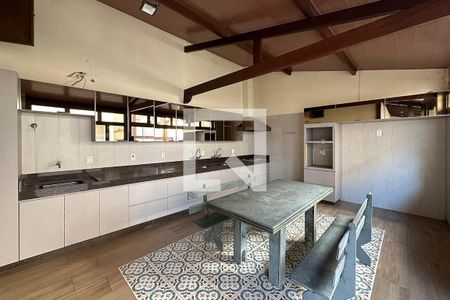 Casa à venda com 420m², 5 quartos e 6 vagasCozinha