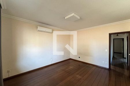Casa à venda com 420m², 5 quartos e 6 vagasQuarto