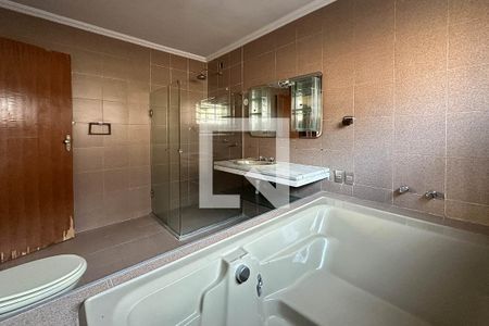 Casa à venda com 420m², 5 quartos e 6 vagasBanheiro